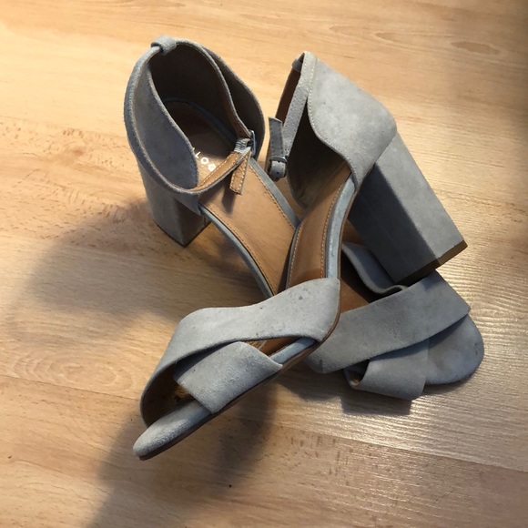 Light grey suede block heels - Picture 2 of 2